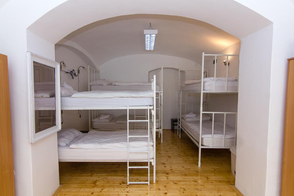 Hostel Tufna Eszék Kültér fotó